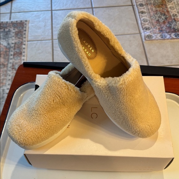 LC Lauren Conrad Shoes - Lauren Conrad Maya Cream Memory Foam Shoes Slippers